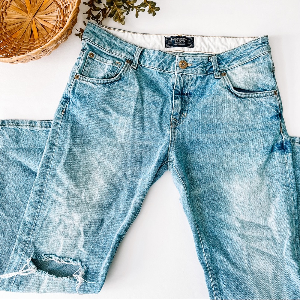 Zara Basic Denim Distressed Cropped Mid Rise Jeans